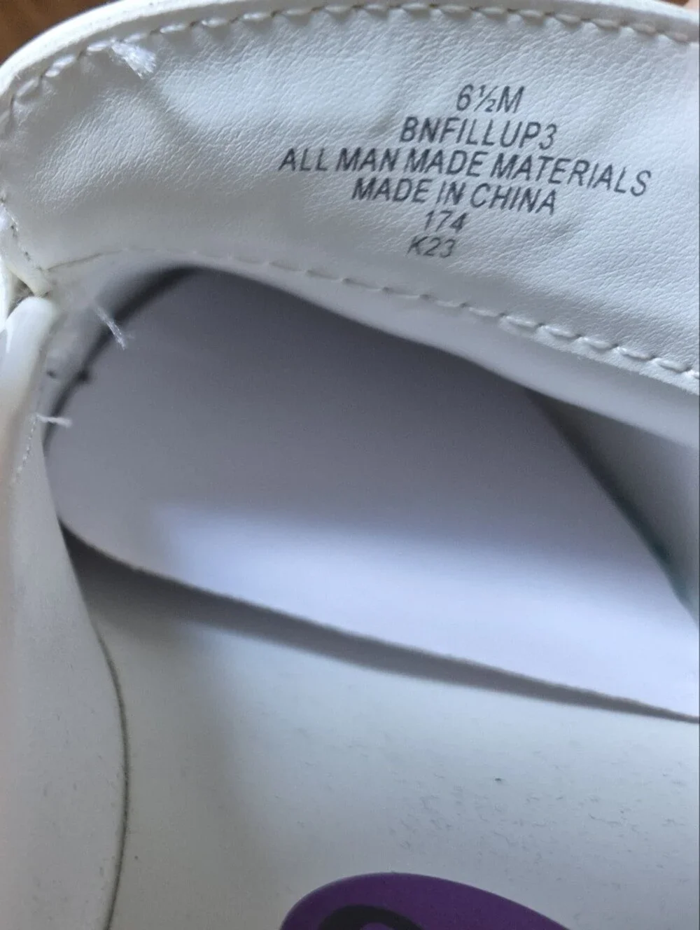 Bandolino White Patent Tassel Loafers, size 6,5 NWOB